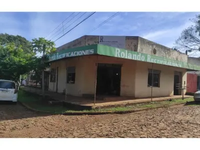 Casa com espaço comercial à venda no Barrio Santa María