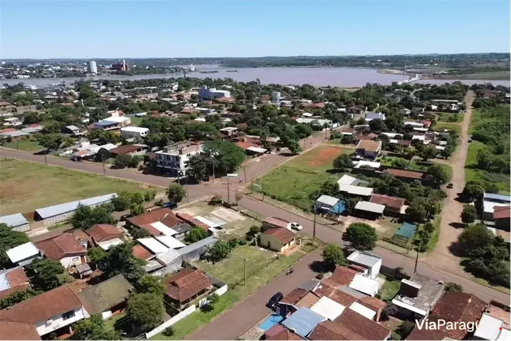 Casa com espaço comercial à venda em Cambyretá