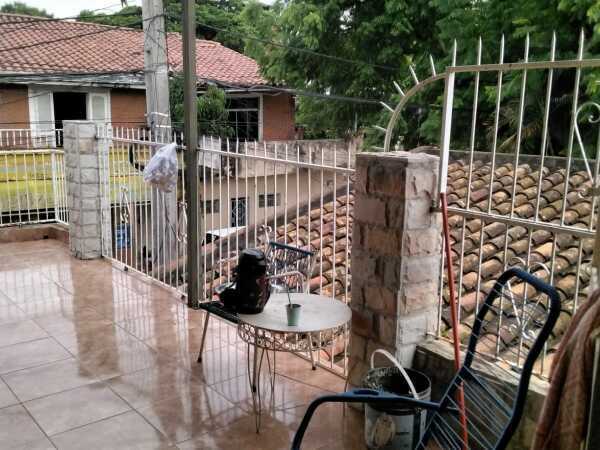 House with Commercial Units for Sale, Pettirossi, Asunción