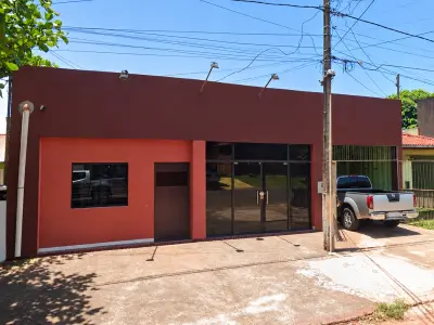 Casa con salón comercial en venta en Barrio Acaray