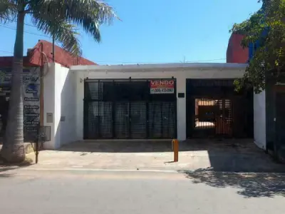 Casa com salão comercial à venda em Fernando de la Mora