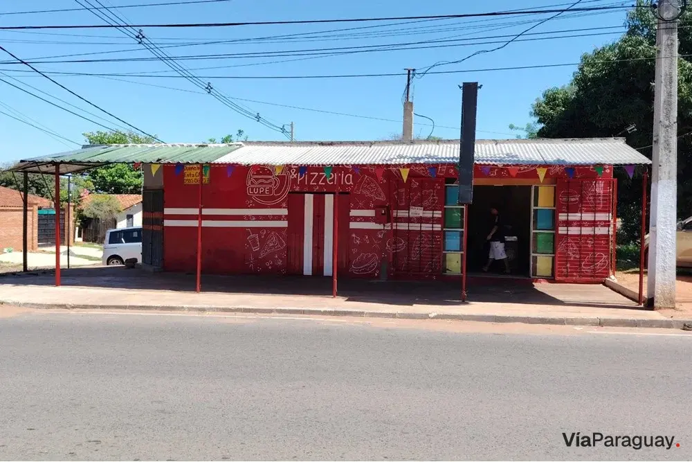 Casa con salones comerciales en venta en Ñemby