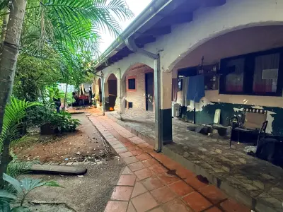 Imóvel de uso misto à venda no 8 de Diciembre, Villa Elisa