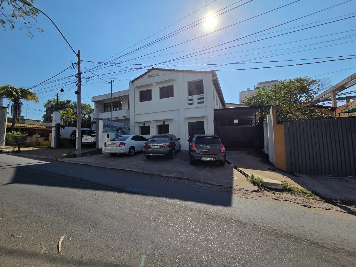 Cultural house for rent in Barrio Gral. Díaz, Asunción