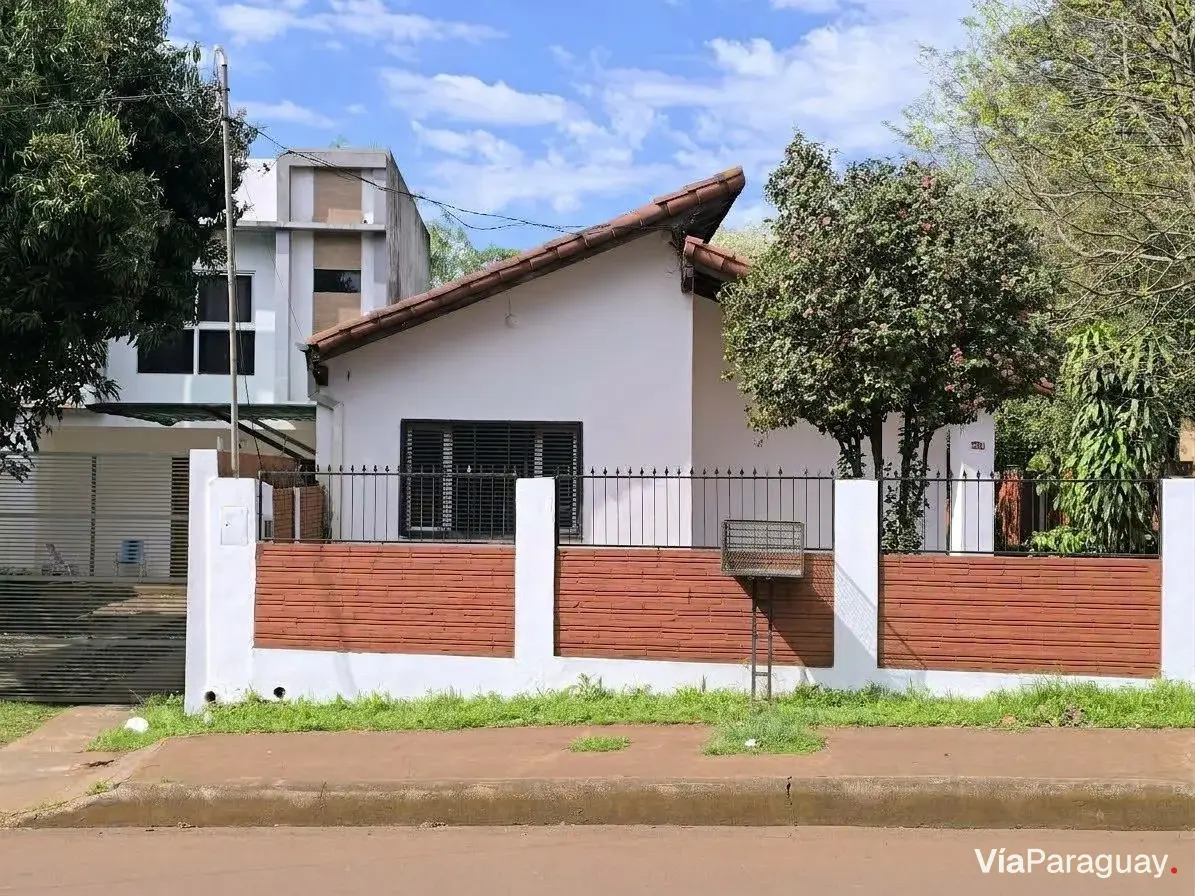 Casa de 2 dormitórios para alugar em Cambyretá