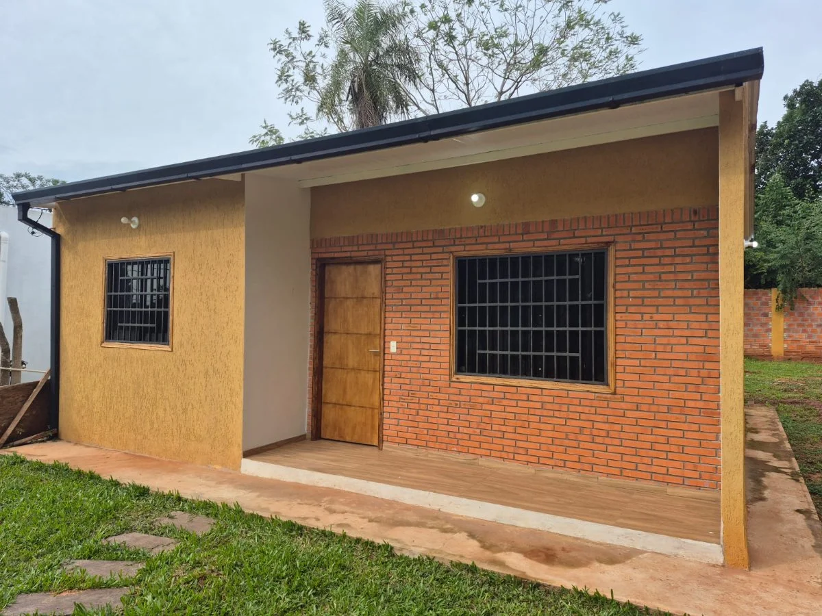 Casa de 2 dormitorios en alquiler en Itauguá