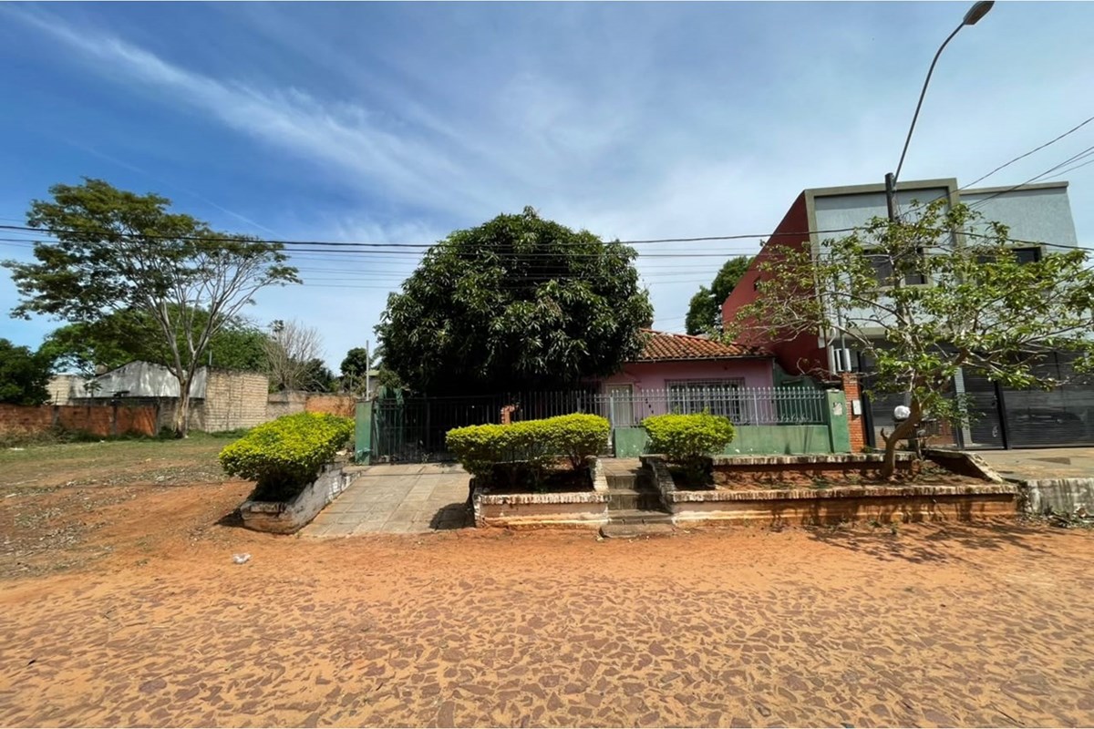 Casa de 2 pisos en venta en Capiatá, Puerta del Sol