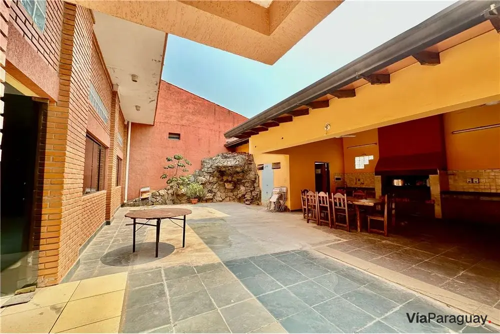 Casa de 2 plantas en venta en Fernando de la Mora