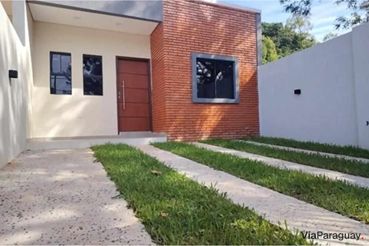 Casa de 3 dormitórios nova à venda em Ñemby