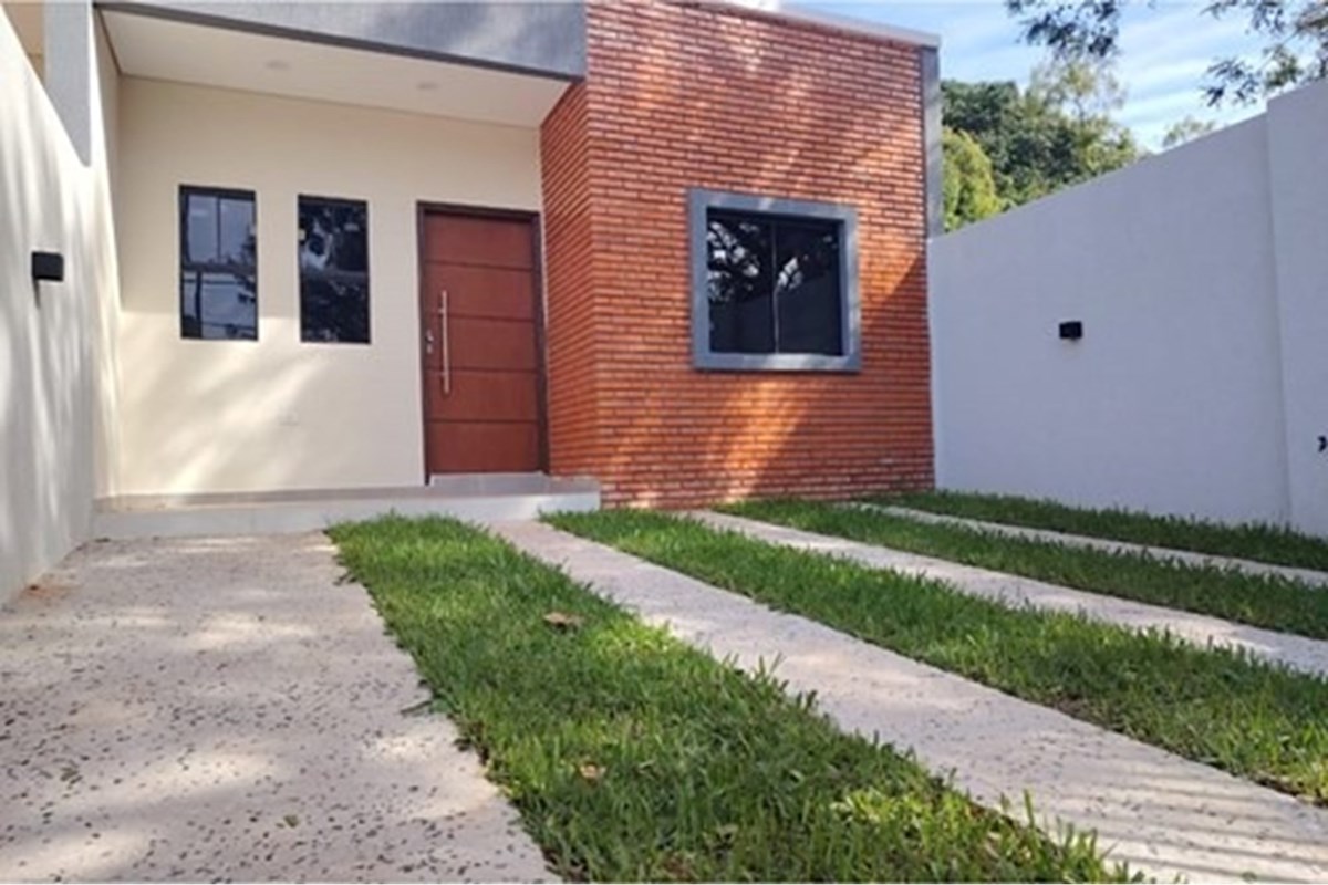 Newly built 3-bedroom house for sale in Ñemby