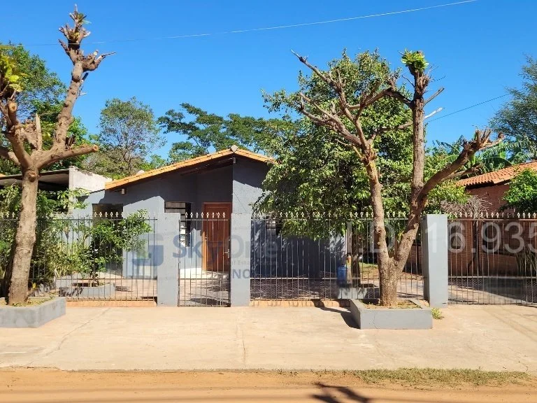 Casa de 3 dormitorios en venta en Mora Cué, Luque
