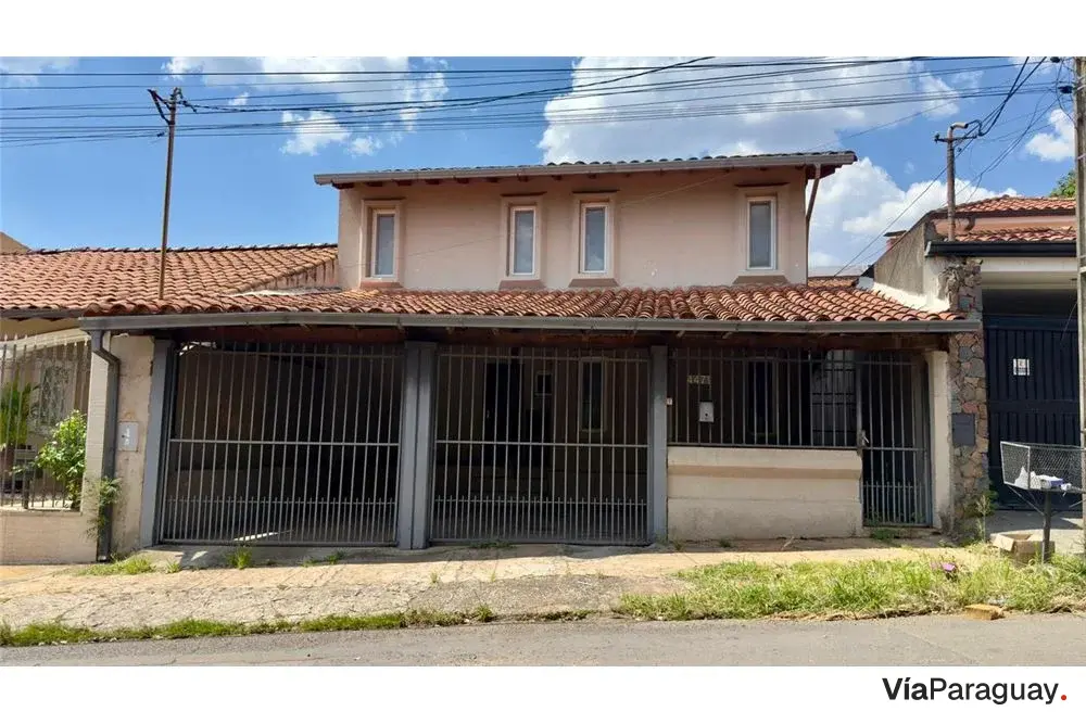 3-Bedroom House for Sale in Recoleta, Asunción