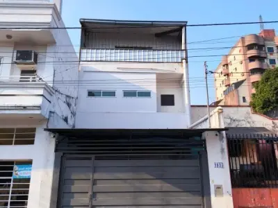 Three-story house for sale in Asunción — Ciudad Nueva neighborhood, USD 160,000