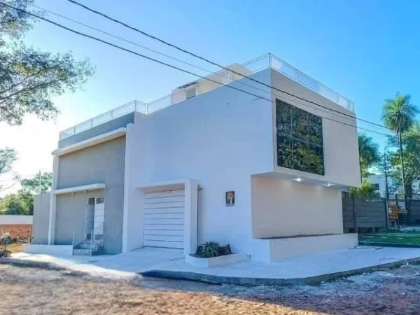 Three-Level House for Sale in Mbachio, Lambaro