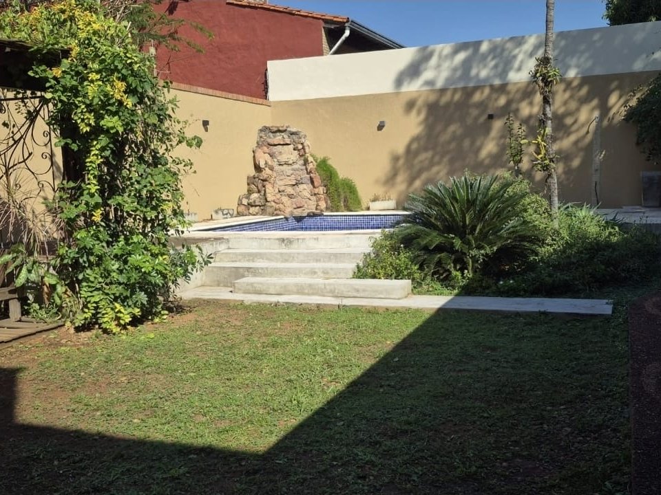 Casa de 4 quartos para alugar no bairro Ita Enramada