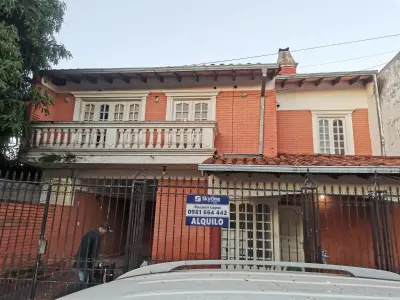 Casa de 4 quartos para alugar no Bairro Santa María, San Lorenzo