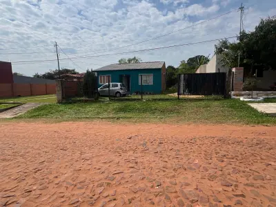 Casa de 4 dormitorios en venta en Barrio Kennedy, Capiatá