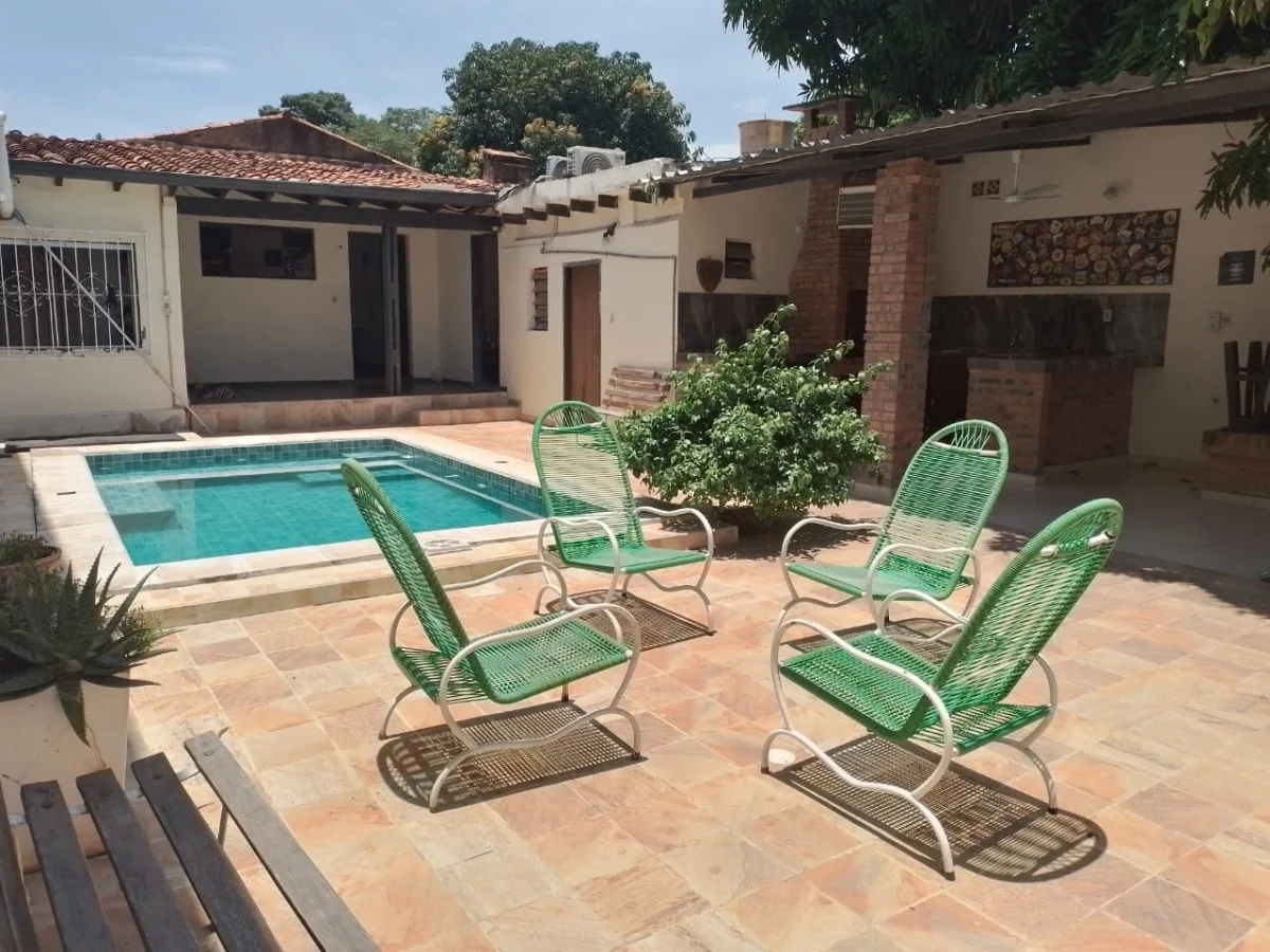 Casa de 5 quartos à venda no bairro 29 de Setiembre, Villa Elisa