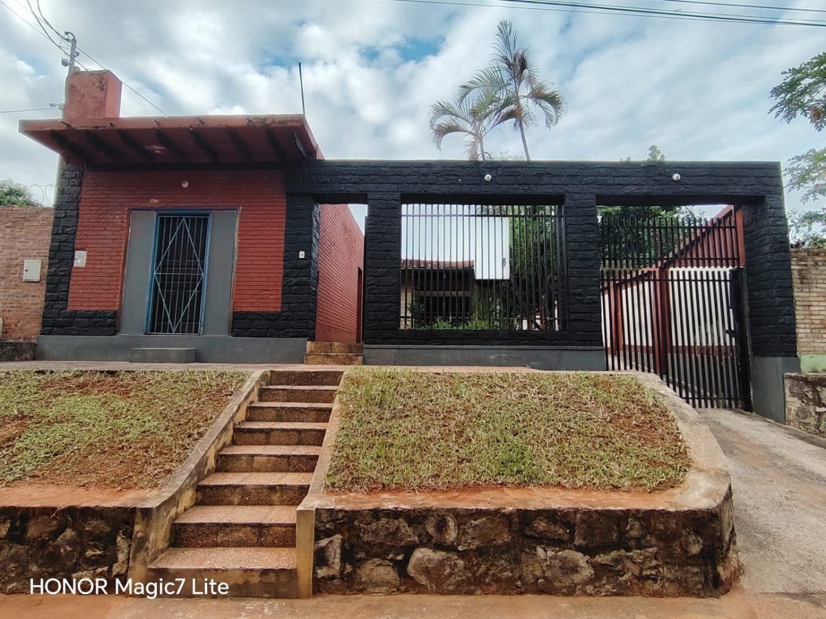 Casa de 5 dormitorios en venta en Carumbe-Cua, Capiatá