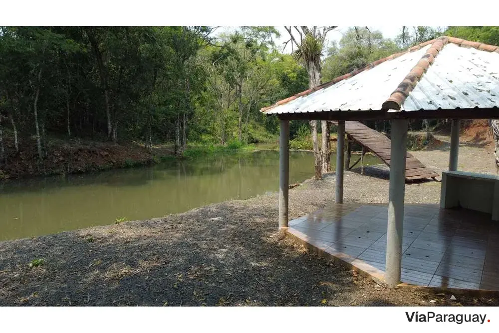 Casa de campo con arroyo en venta en Los Cedrales, 4,43 has