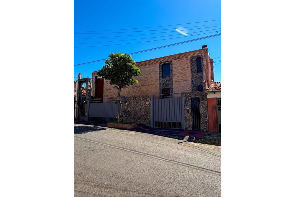 Casa de lujo en venta en Barrio Jara, Asunción