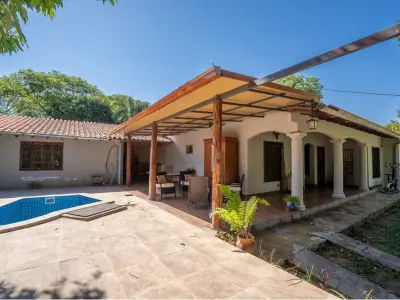 Casa de verano en venta en barrio cerrado de Areguá