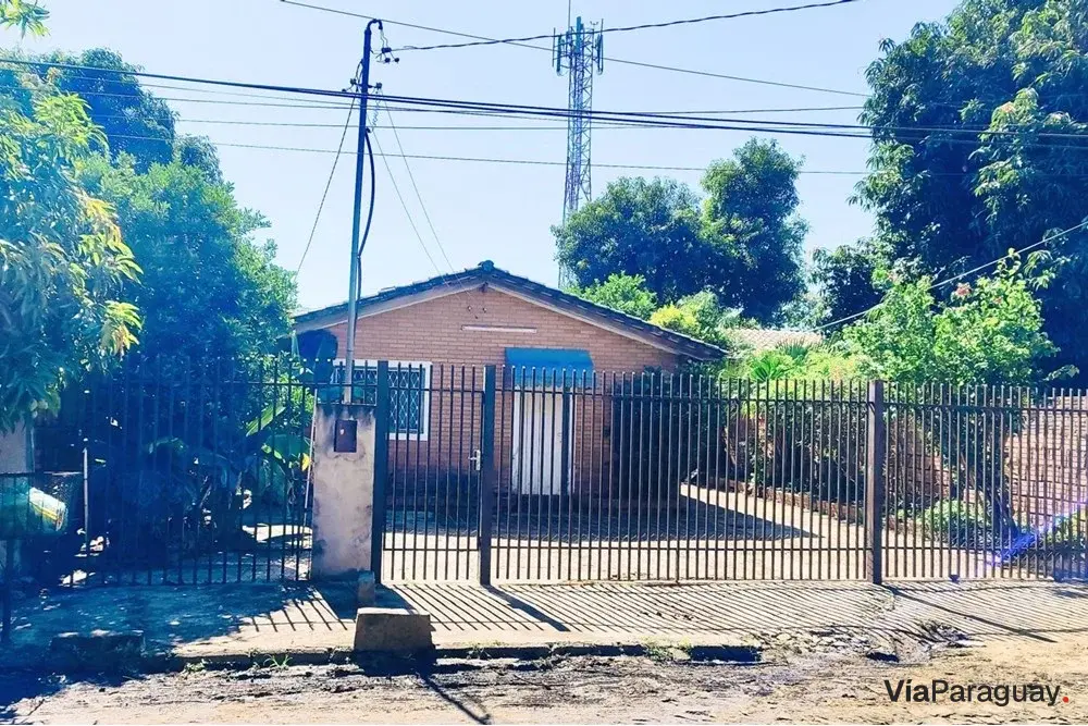 Casa doble en venta en Laurelty, Luque