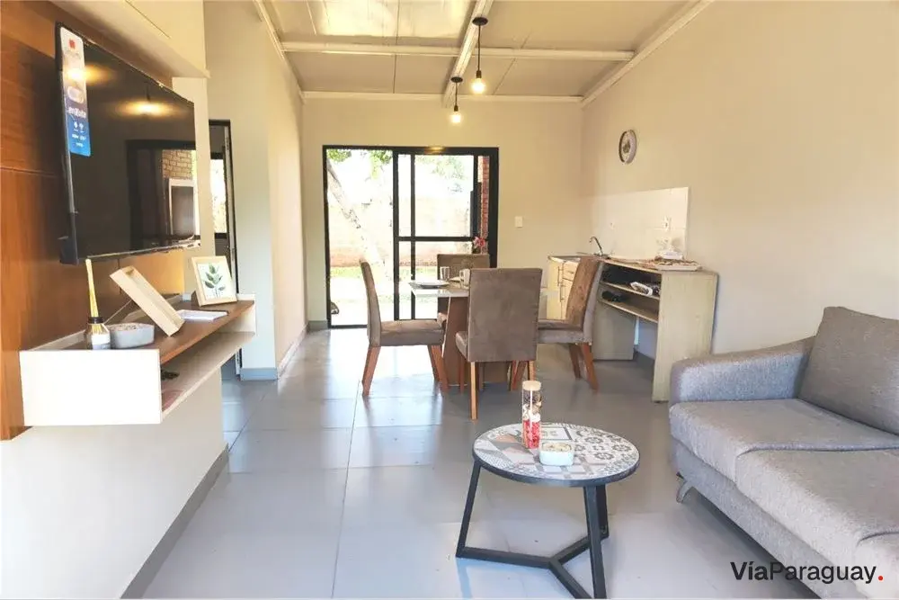 Casa dúplex amoblada en venta en Areguá, Kokue Guasu