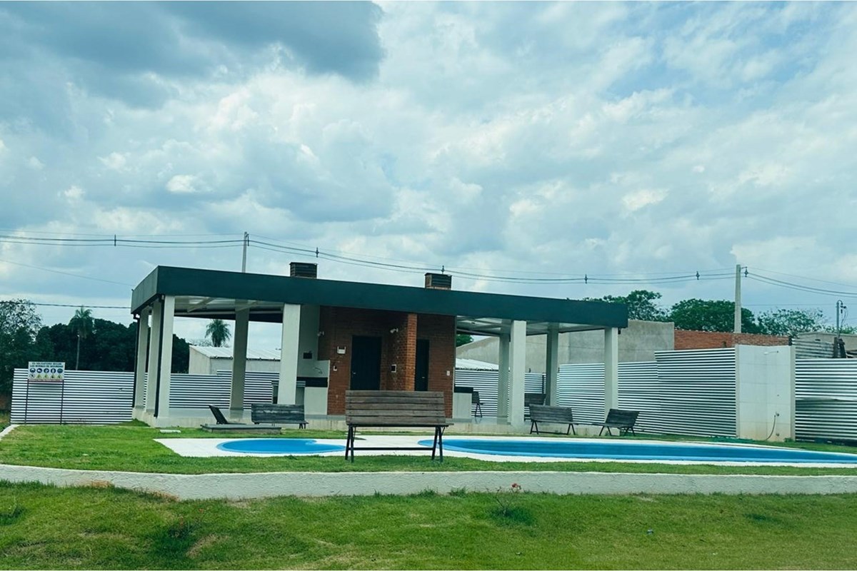 Casa mobiliada para alugar no condomínio Arasy 3, Areguá