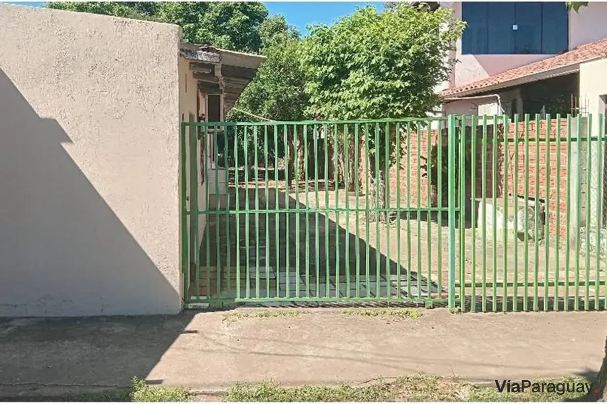 Casa mobiliada para alugar no Barrio Sta. Teresita, Caazapá