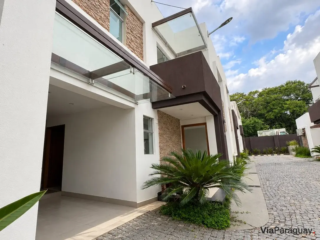 Casa en alquiler con 3 dormitorios en Ita Enramada