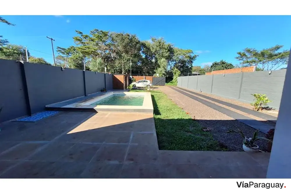 House for rent with pool in San Isidro, Encarnación