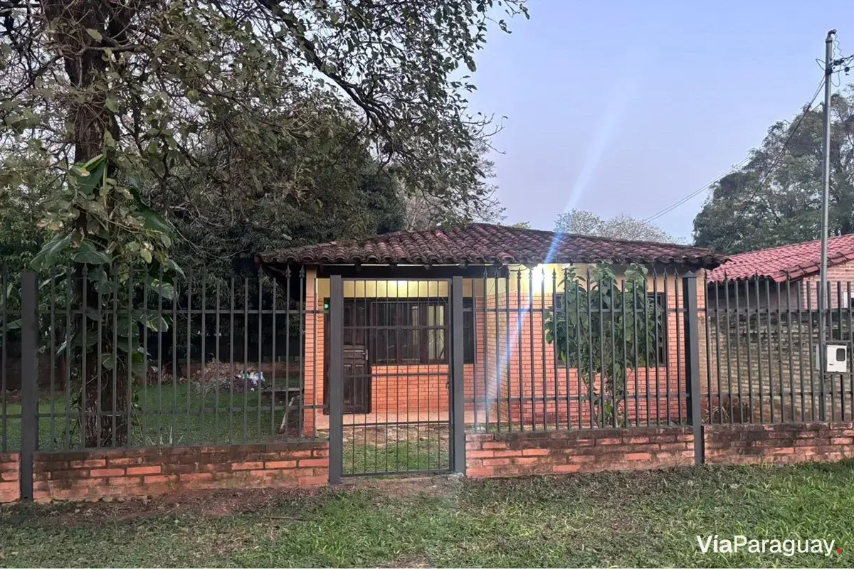 Casa para alugar com 2 dormitórios em Cañada Garay, Luque