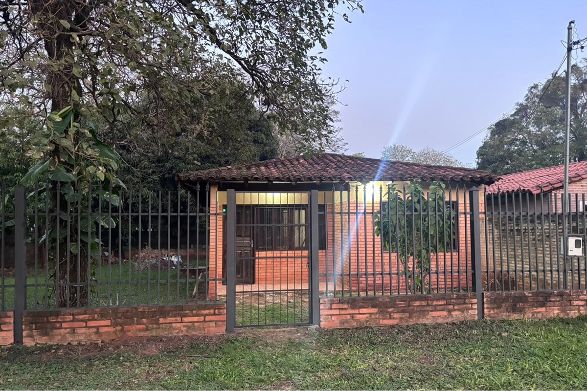 Casa para alugar com 2 dormitórios em Cañada Garay, Luque