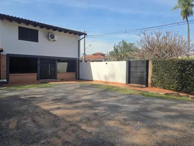Casa para alugar com 3 quartos em condomínio no Mariscal Estigarribia
