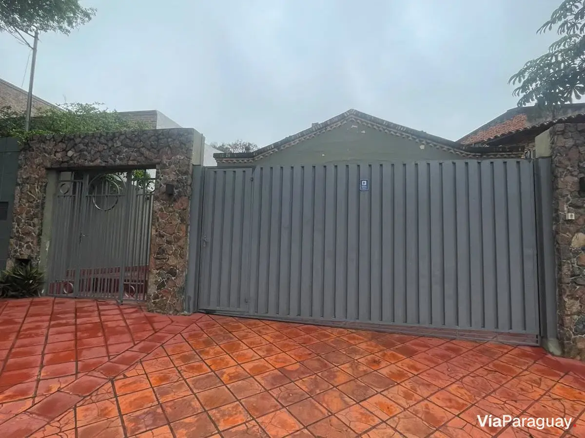 House for rent with 3 bedrooms in Mburucuya