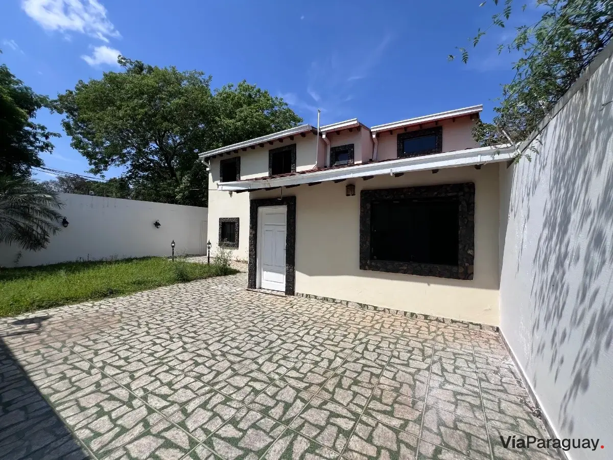 Casa para alugar em esquina, Santa Cruz, San Lorenzo
