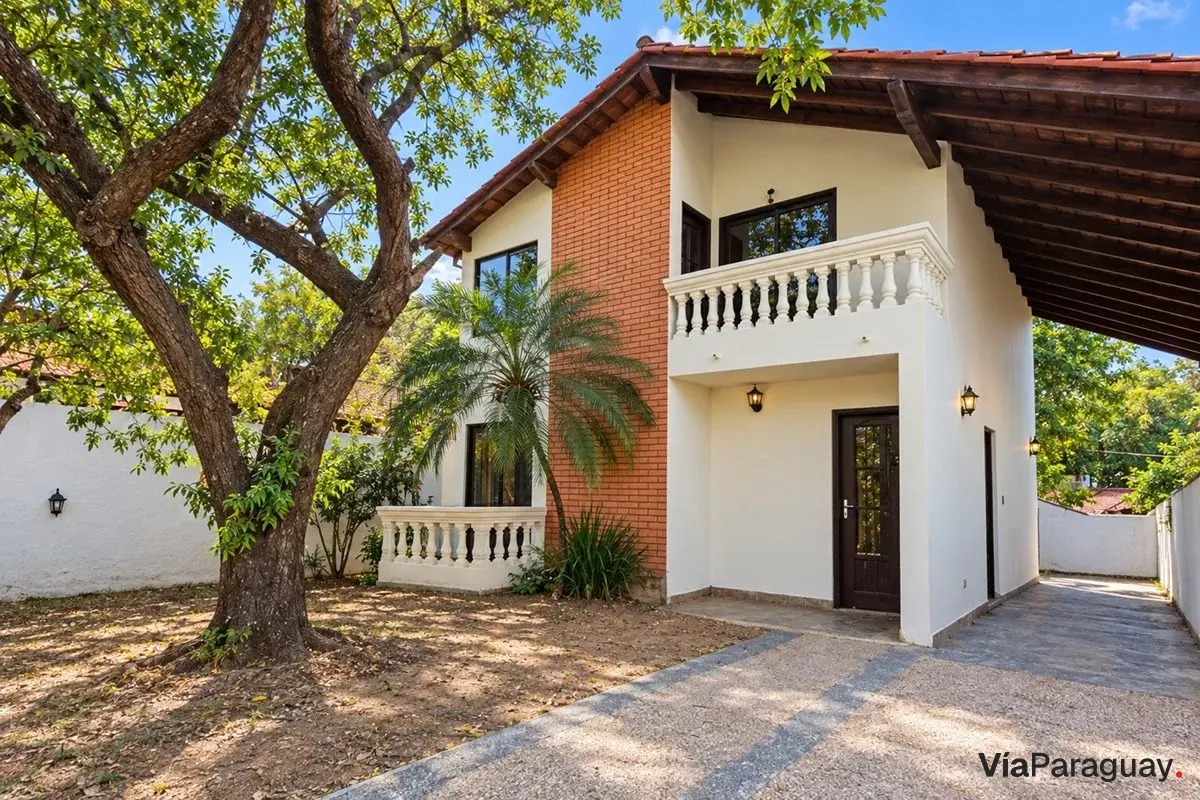 Casa en alquiler en Fernando de la Mora, barrio Estanzuela