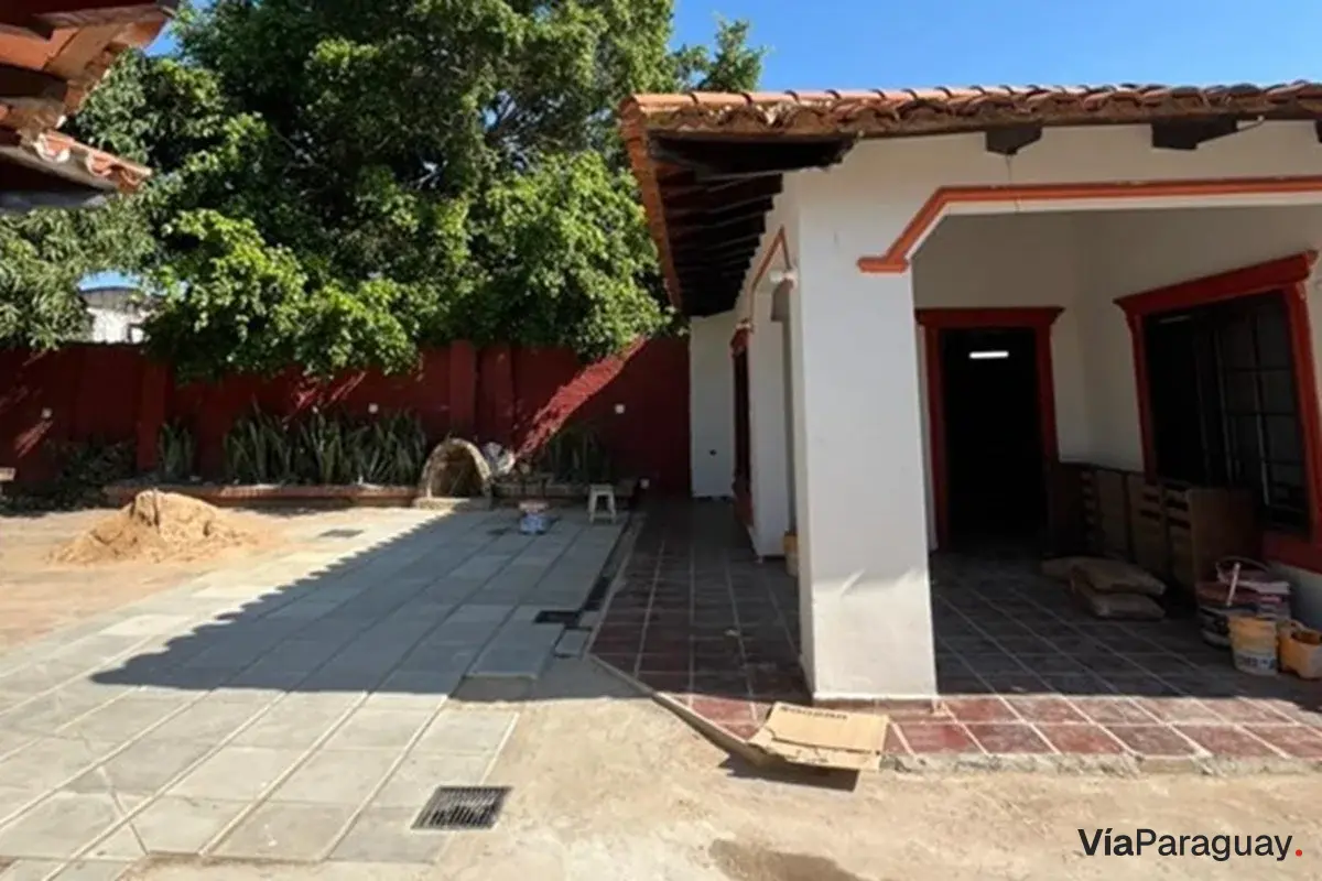 Casa para alugar em Fernando de la Mora, Zona Leopardi