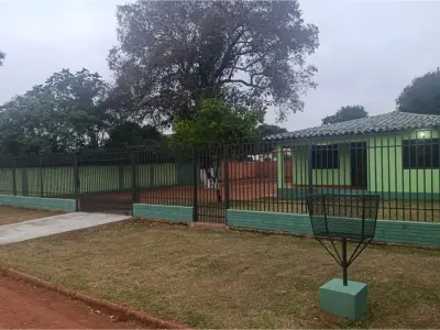 Casa para alugar em Kennedy, Capiata
