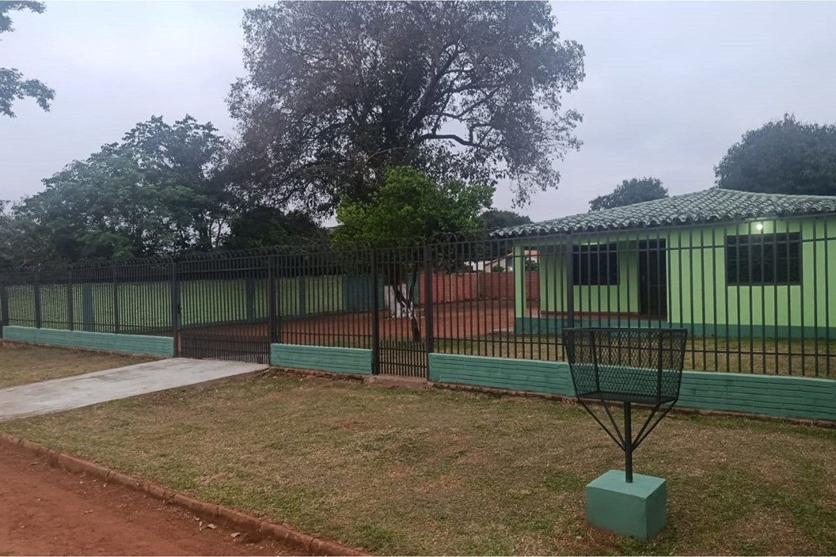 Casa para alugar em Kennedy, Capiata