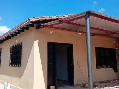 Casa para alugar em Lambaré, próxima à Municipalidade