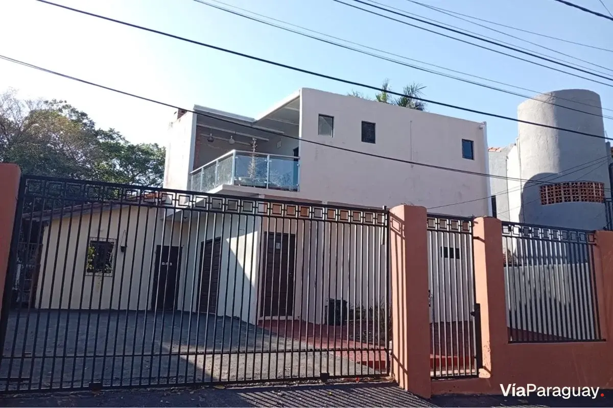 Casa para alugar em Lambaré, San Antonio, com 4 quartos