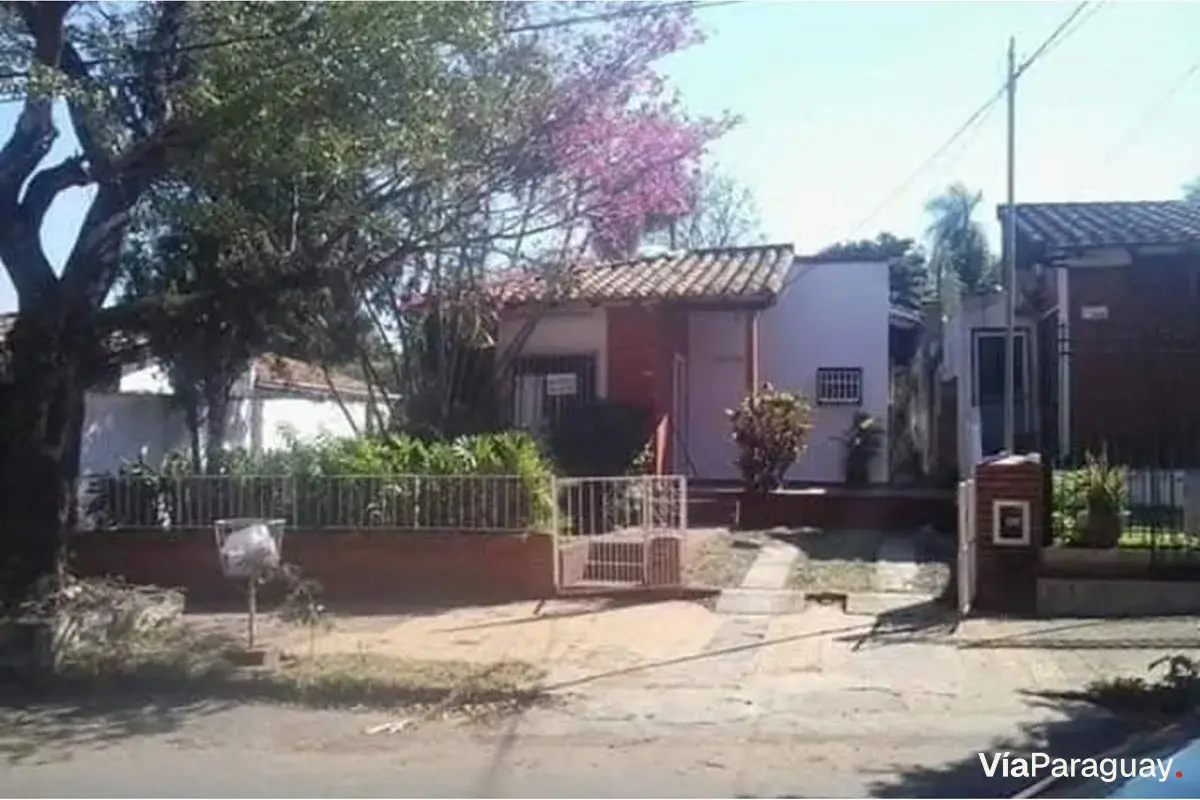 House for rent in Lambaré, near Avda. República Argentina