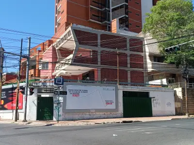 Casa para alugar em Las Mercedes, Assunção