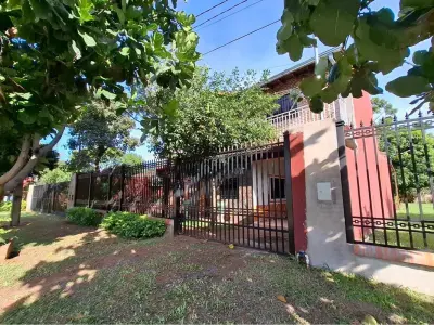 Casa en alquiler en Rincón de Ñemby con 2 dormitorios