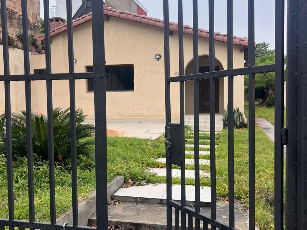 House for rent in San Vicente, Asunción
