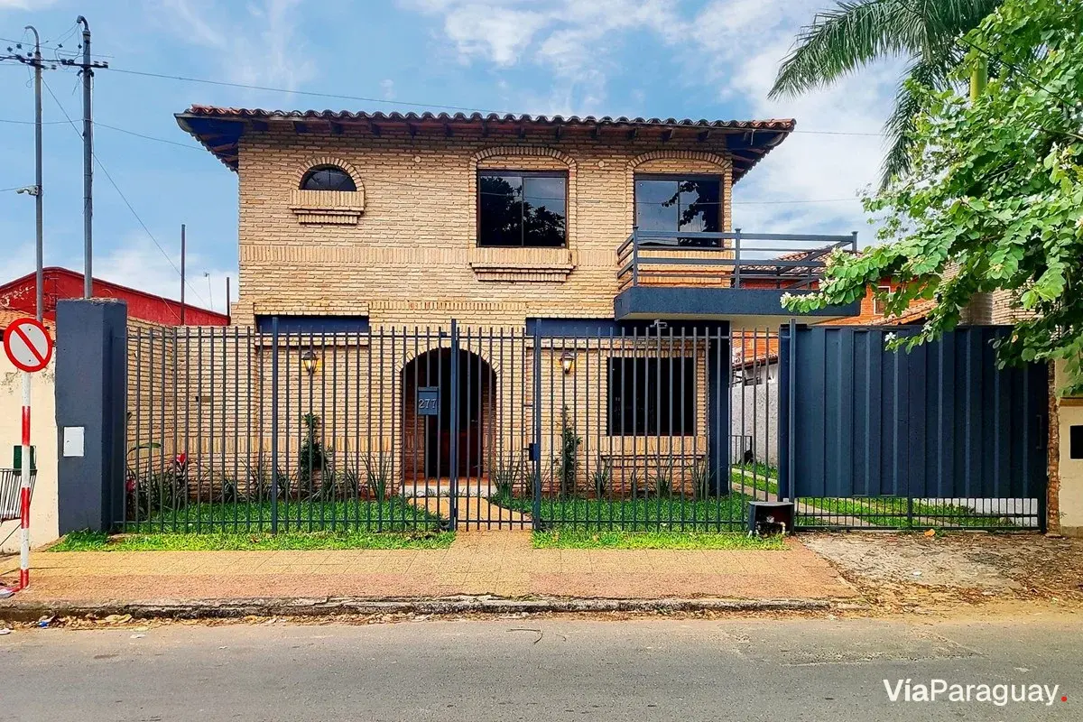 House for rent in Santísima Trinidad, Asunción