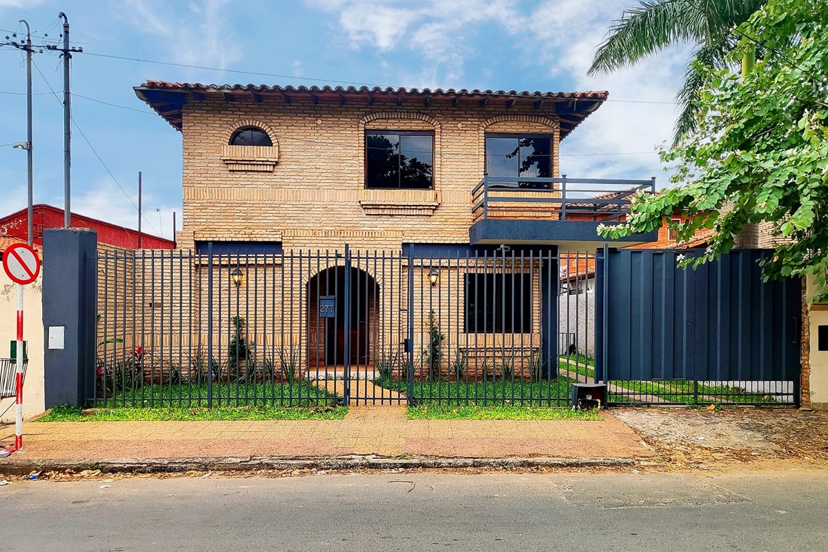 House for rent in Santísima Trinidad, Asunción