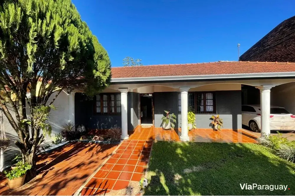 Casa para alugar por dia em Encarnación, Itapúa